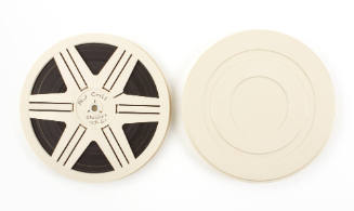 Film reel and round plastic film can
